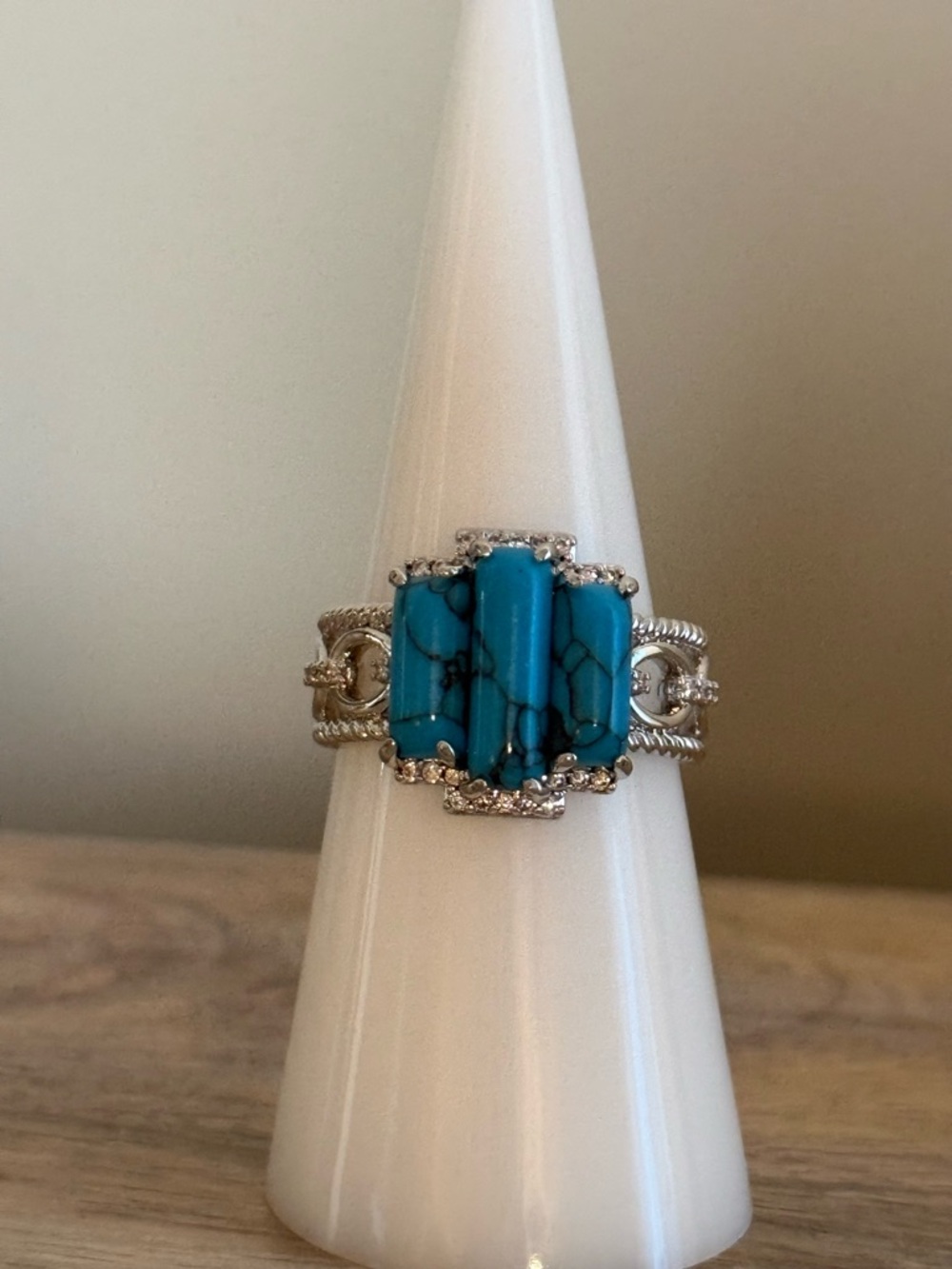 Bomb Party Outlaw Ring “Dutton Heiress” Size 7. Brand New!!